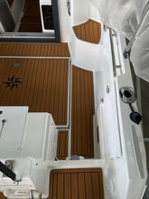 Load image into Gallery viewer, Jeanneau Merry Fisher 795 (first series) powerboat foam synthetic teak deck
