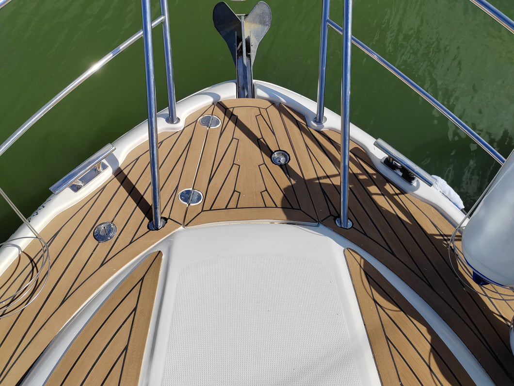 Bavaria 27 Sport. powerboats pvc synthetic teak deck services